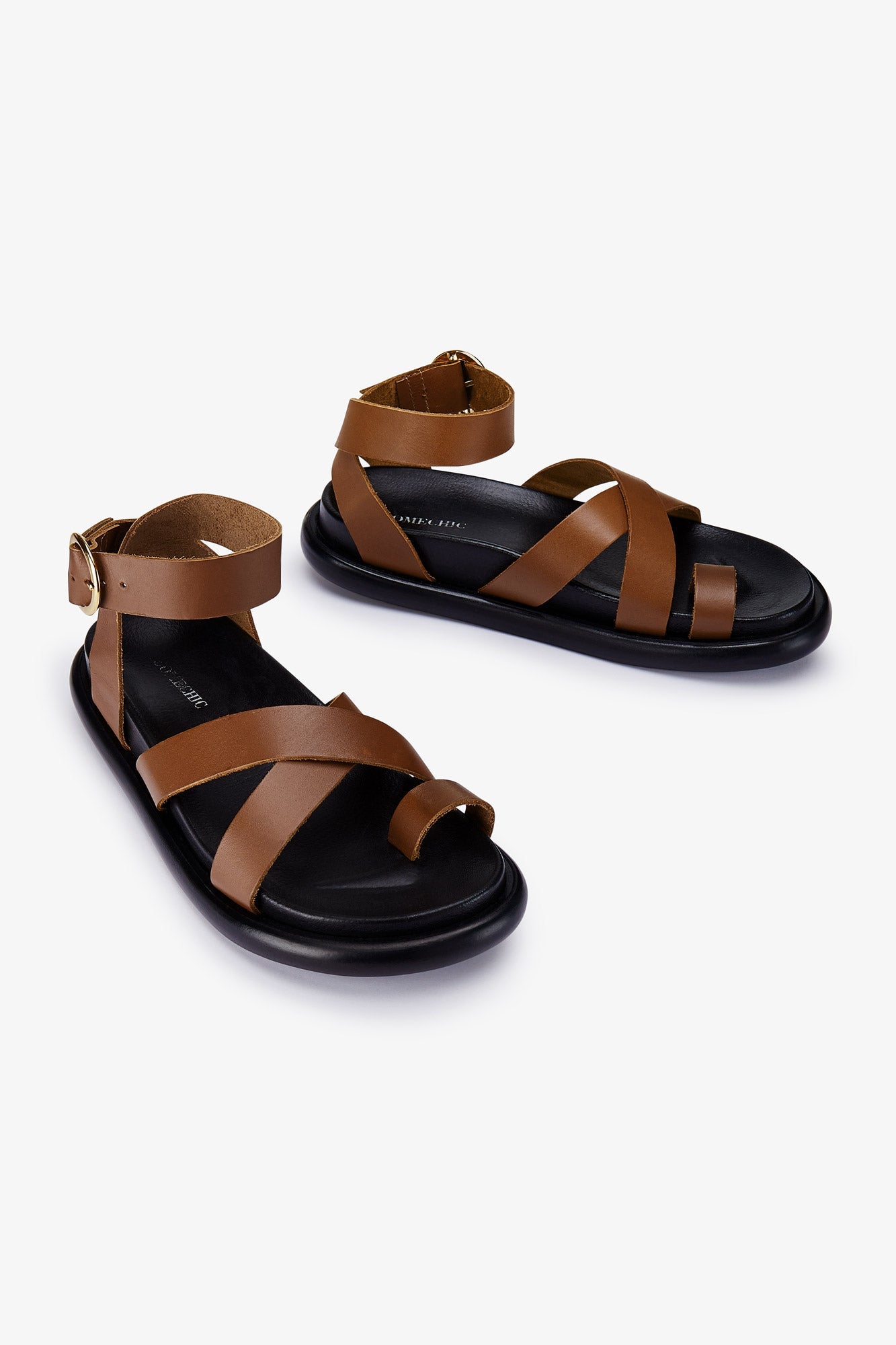 Lenna Sandalia Cuero - SOMECHIC