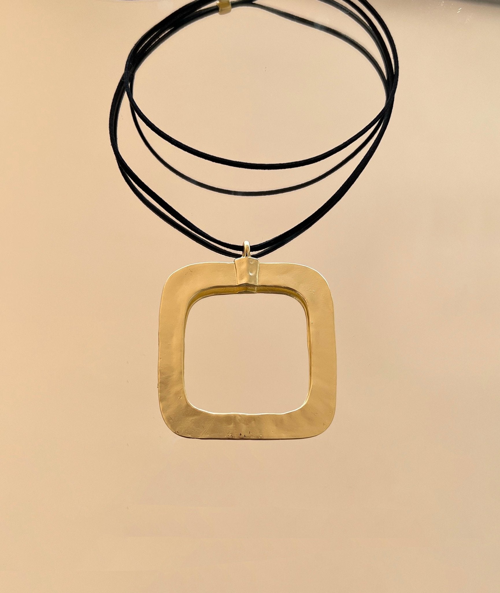 NECKLACE ZIRA SQUARE - SOMECHIC