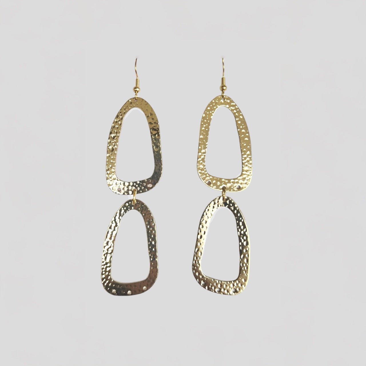 PENDIENTES CAMILA DORADO - SOMECHIC