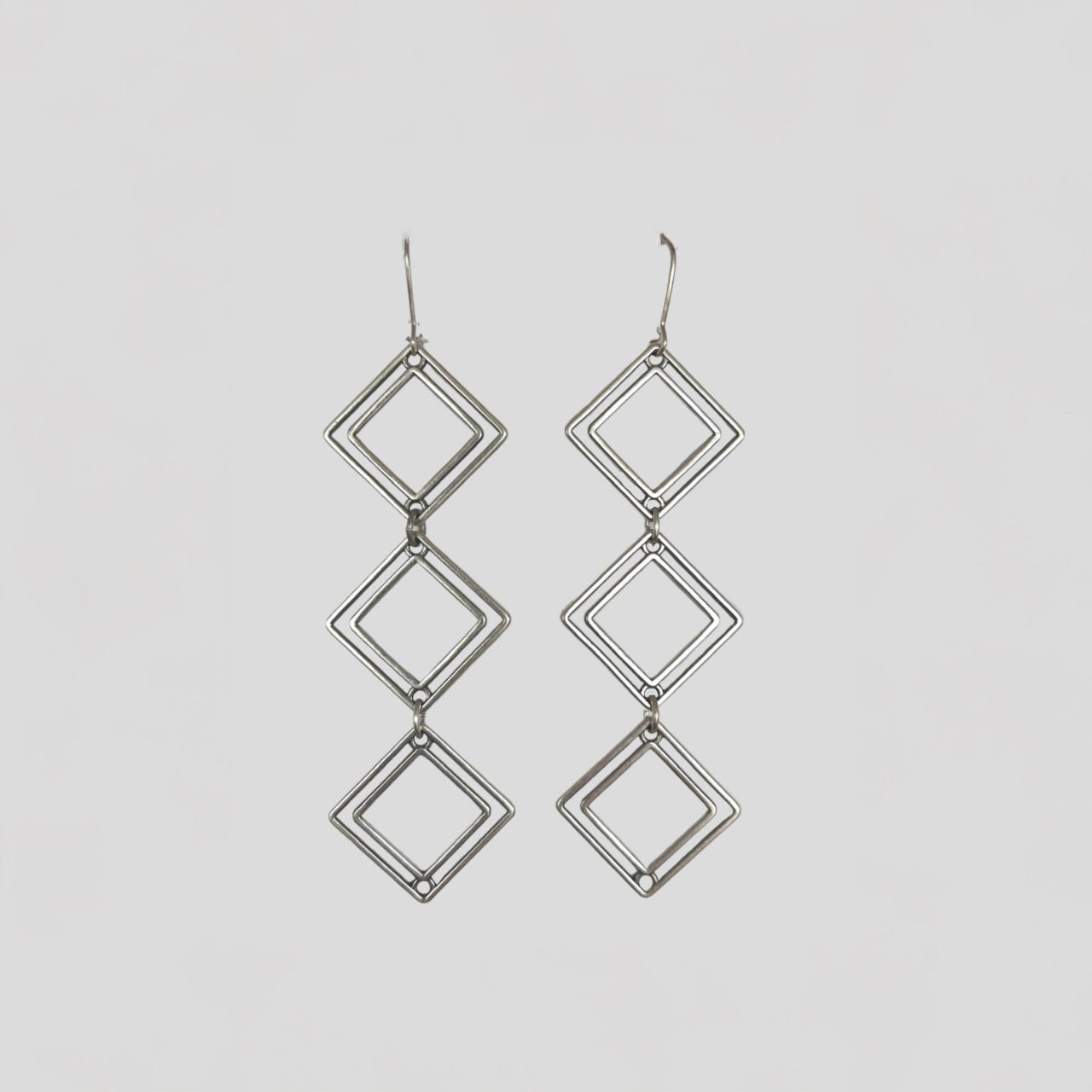 PENDIENTES CORA PLATA - SOMECHIC